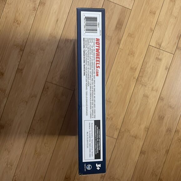 Hot Wheels Floor Puzzle 36 Pieces Large 30X20 Completed NEW - Picture 6 of 7